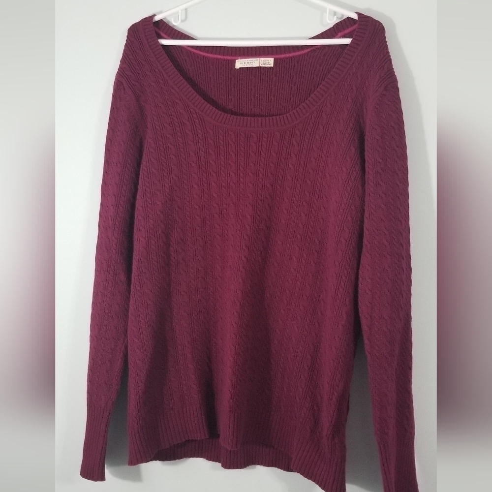 Old Navy Knit Scoop Neck Sweater. Size XL. Great Condition!